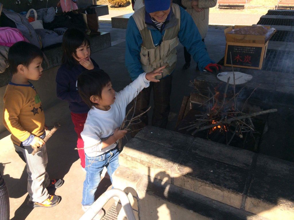 BBQ広場で屋外料理体験