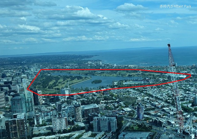 ユーレカ88展望台より眺めた公園(赤枠内）。