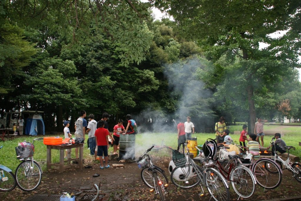 木々に囲まれた島田公園。