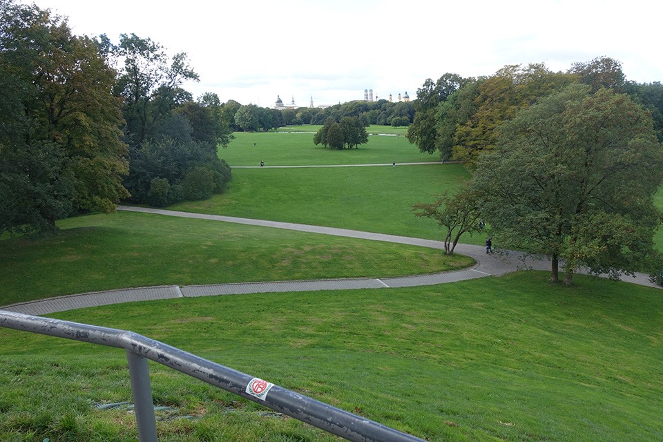 イギリス式庭園の風景が美しい